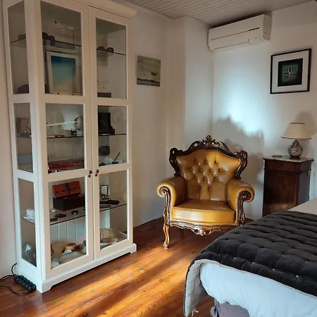 Mas Peu Del Causse Bed and Breakfast 3*